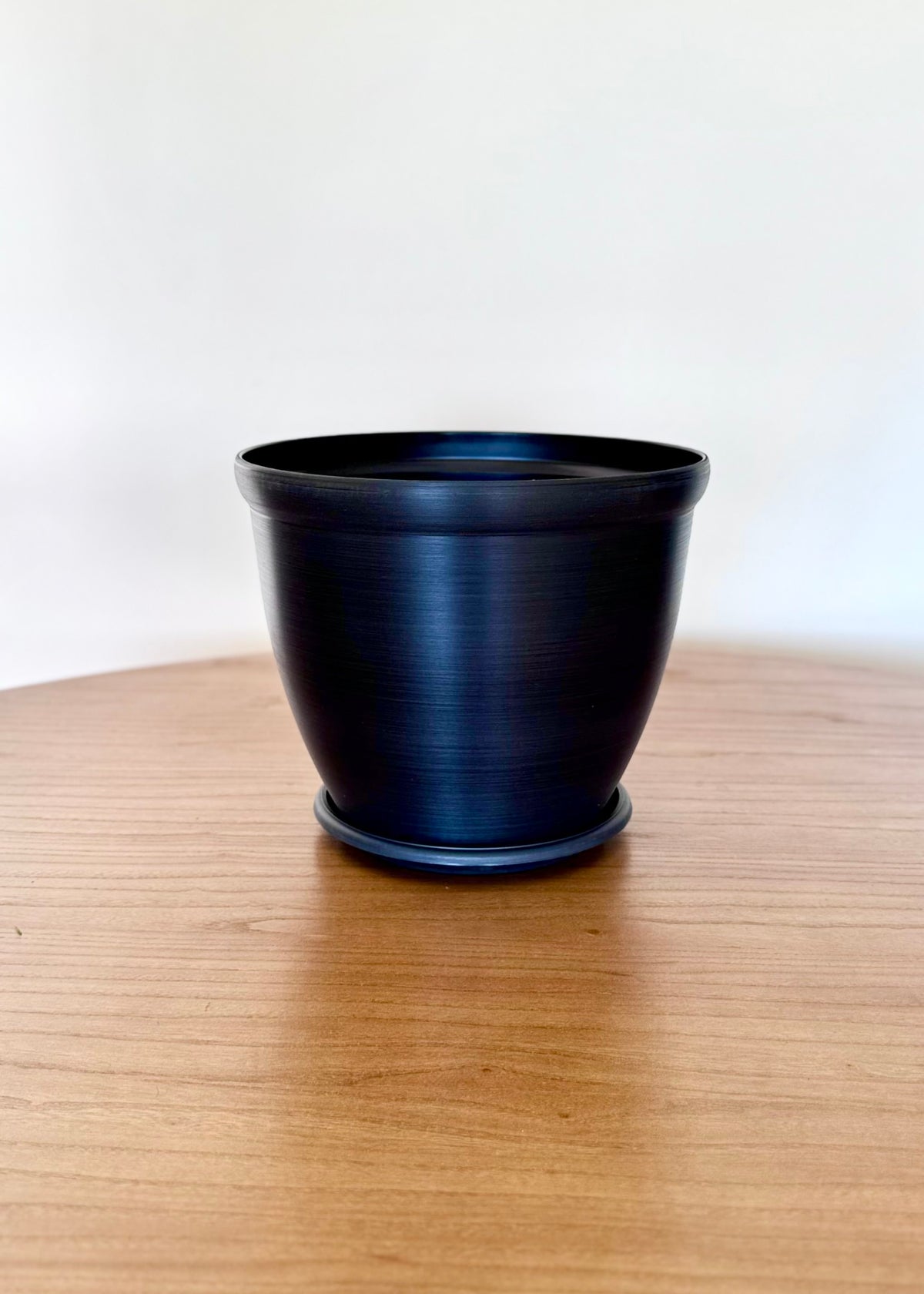 Macetero Oslo Negro – tamaño M